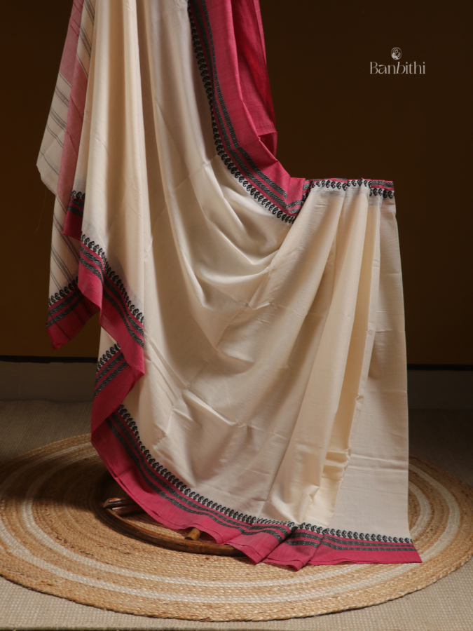 Pure Cotton Handwoven Dhaniakhali Saree – Off White And Red