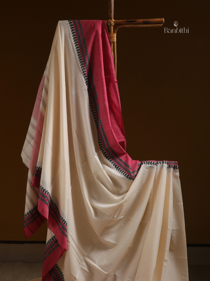 Pure Cotton Handwoven Dhaniakhali Saree – Off White And Red