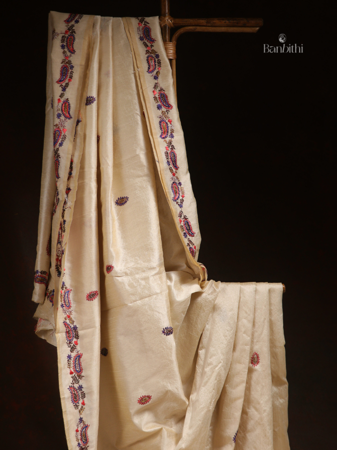 Hand Embroidered Saree – Off White with Golden Thread (Variant 2)