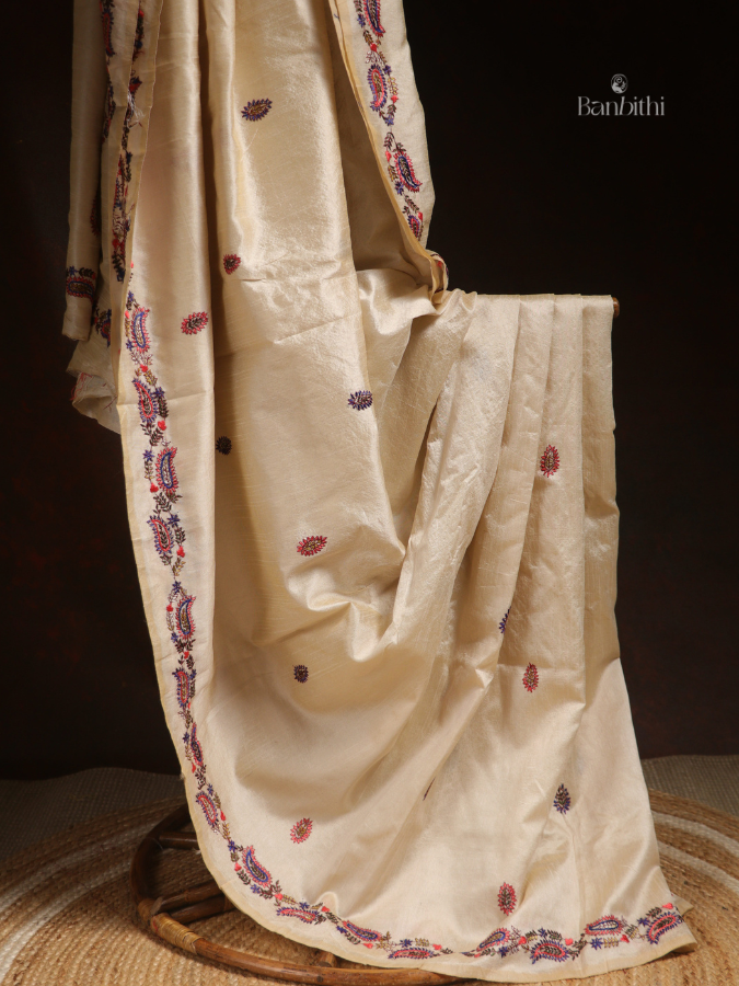 Hand Embroidered Saree – Off White with Golden Thread (Variant 2)