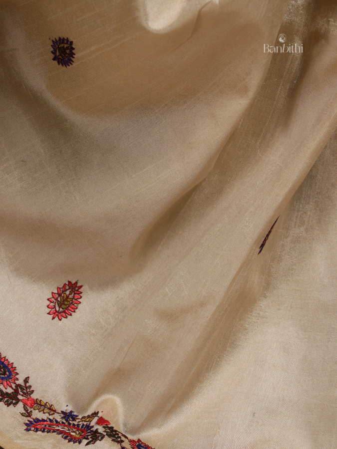 Hand Embroidered Saree – Off White with Golden Thread (Variant 2)