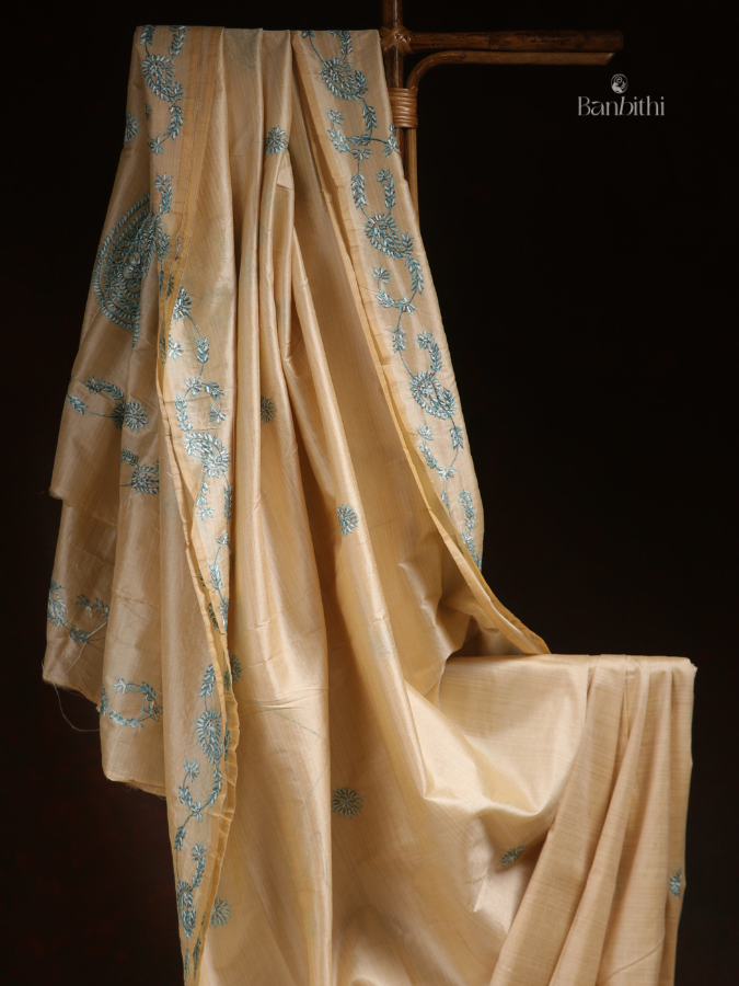 Hand Embroidered Saree – Off White with Golden Thread (Variant 3)