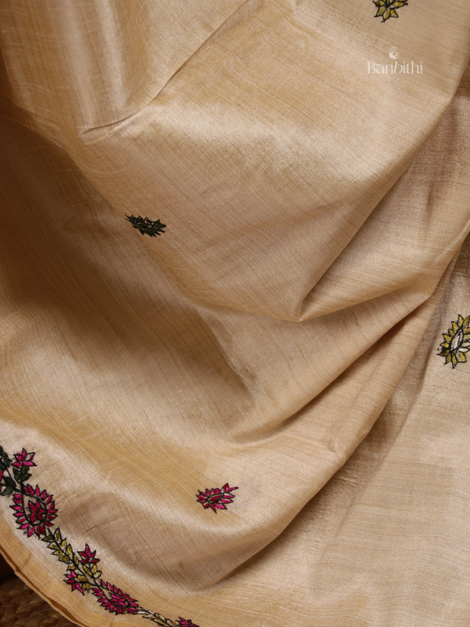 Hand Embroidered Saree – Off White with Golden Thread (Variant 5)