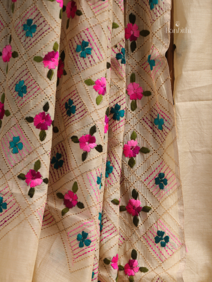 Hand Embroidered Saree – Off White with Pink & Green Thread