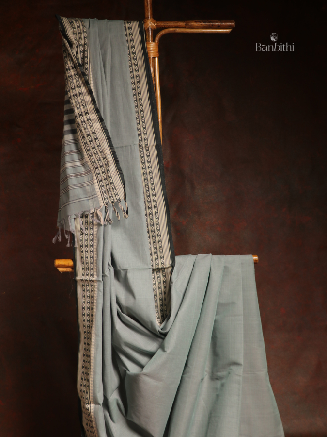 Pure Cotton Handwoven Dhaniakhali Saree - Ash Grey