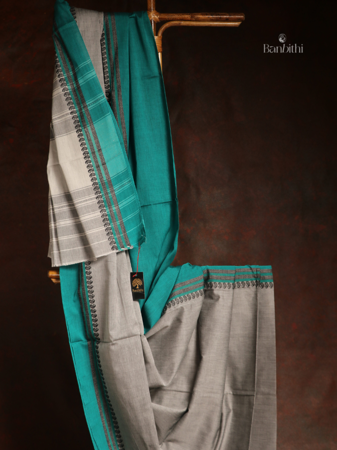Pure Cotton Handwoven Dhaniakhali Saree – Grey Green