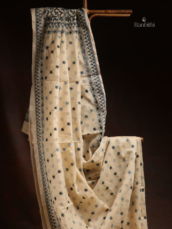 Hand Embroidered Saree – Off White with Black Thread (Variant 2)