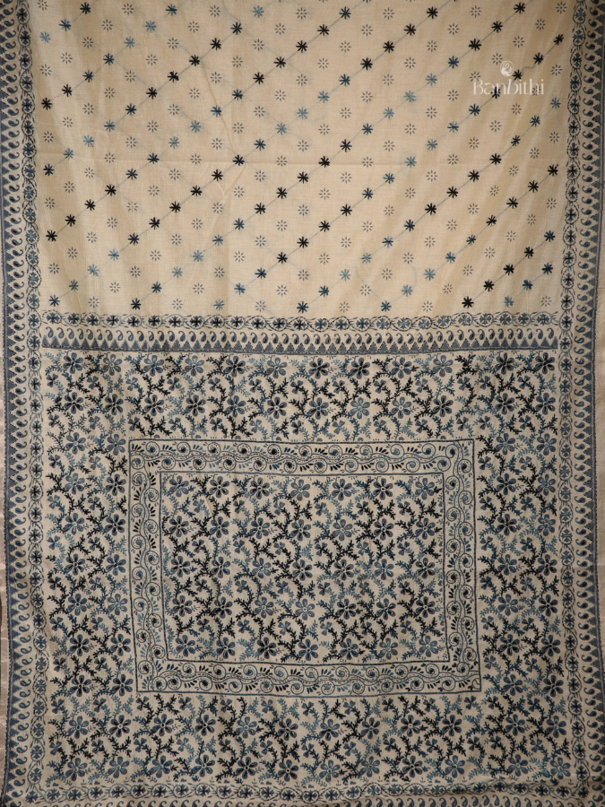 Hand Embroidered Saree – Off White with Black Thread (Variant 2)
