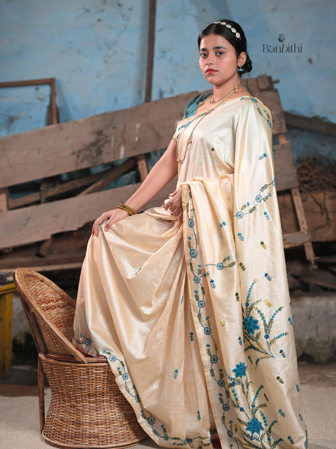 Hand Embroidered Saree – Off White (Variant 2)