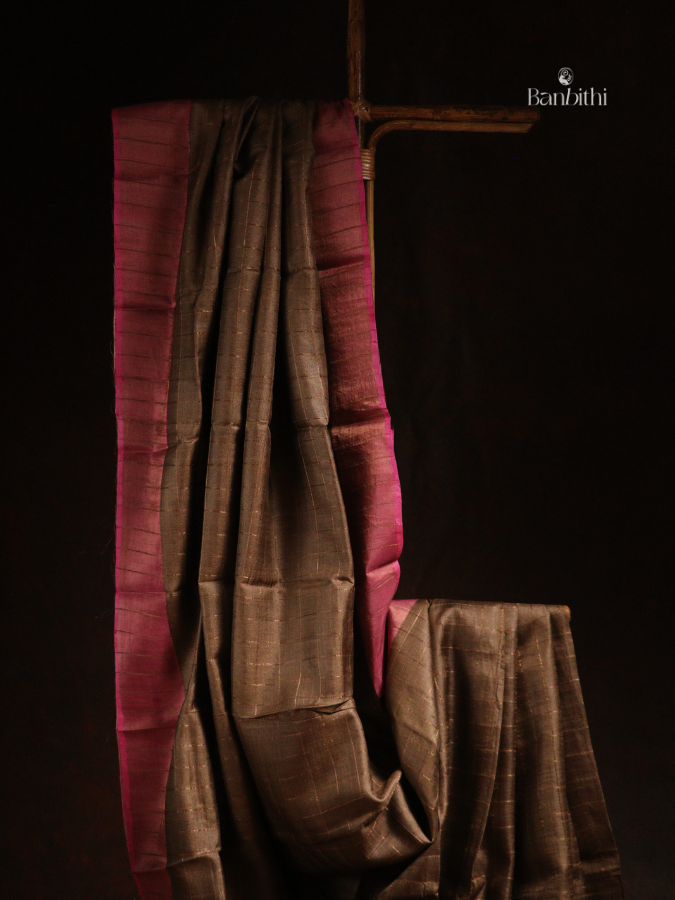 Zari Check Tussar Silk Saree with Hand Painted Kalamkari Blouse – Brown